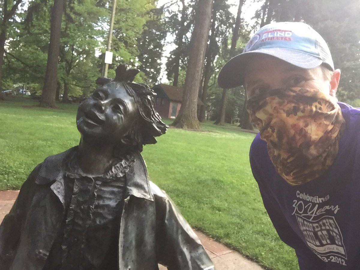 x97mwakin's tweet photo. Running the empty streets in #PDX for #GTSDR  this morning. Masked up to visit Ramona at Beverly Cleary Park, my turn around point. Leg one and done! 7 more legs to go. Go team Crush It! @NWABA https://t.co/hT9tGPu2SB