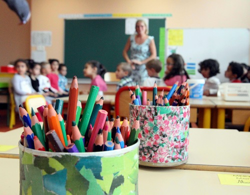 L'association des maires <a href="/Amhr68/">Association des Maires du Haut-Rhin</a> milite pour une réouverture progressive au cas par cas des écoles du #HautRhin #coronavirus #Deconfinement 
francebleu.fr/infos/educatio…