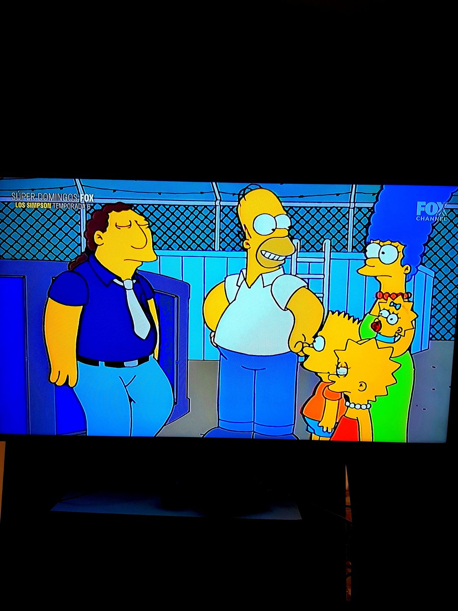 kikekamacho's tweet photo. Dios bendiga a la Fox 🙏 no hay mejor forma de pasar un domingo que viendo una maratón de la 6ta de los Simpsons 😎 #maratonsimpsons ni quién me levanté de la cama hoy... https://t.co/496ecE7sEz