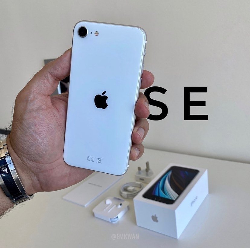 TailoredTrackng's tweet photo. New iPhone SE 2020...
Dropping review soon!!!
We 💕 love iphones.
#UGANIG #phonetrack #Smartphones Uganda
#GhanaVsNaija Obasanjo
#day38oflockdown #iphone
#AMMercyAndIke https://t.co/asNDTjYo9C