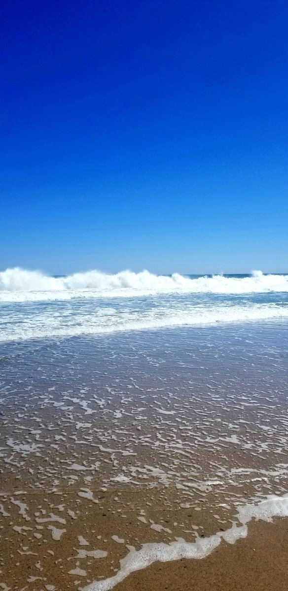 Jenn_Cupcakee's tweet photo. Yesterday was gorgeous #nausetbeach #racepointbeach #sandyneckbeach https://t.co/8mCSdGaqSc