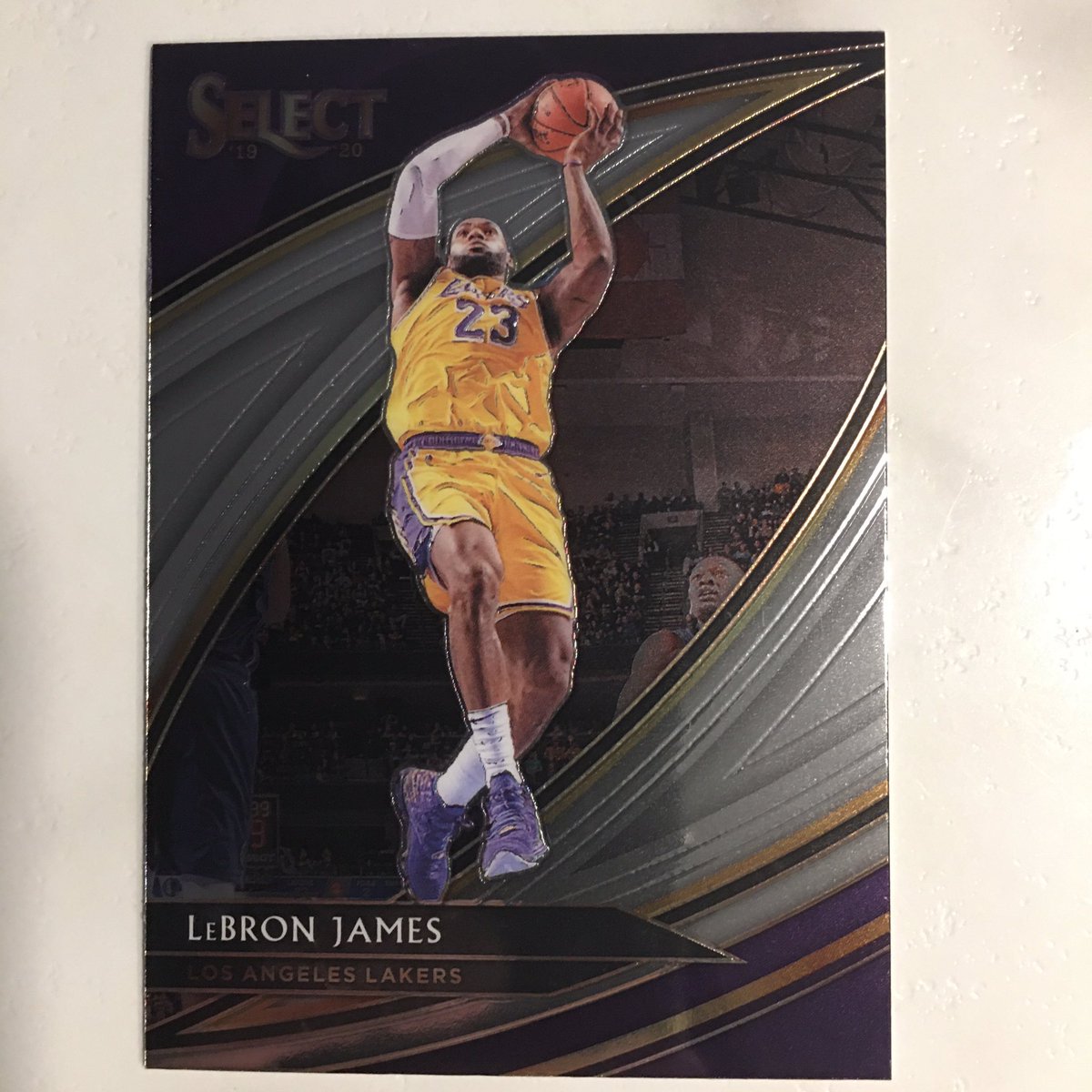 585SportsCards's tweet photo. Been picking up these select courtside’s of Lebron. I’m a big fan of Select and these Courtside cards come 2 per 12 pack box, so they are Short Print (SP). I think they will keep gaining in popularity. #thehobby #basketball #basketballculture #nba #panini #LeBronJames https://t.co/xO79FEa5Wq