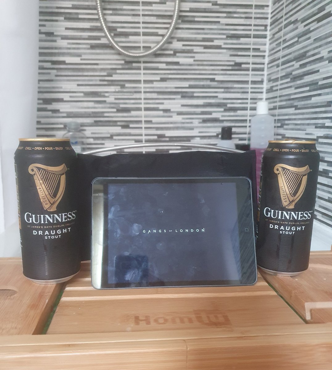 sterose87's tweet photo. "Karma Chameleon'' from Darkness & Sparkles 🛁💣🦎🌈 #karmachameleon #darknessandsparkles #bathbomb #bathbombs #bathbomber #metrosexual #sunday #chilling #bath #relax #green #yellow #bubbles #sundayfunday #sundayvibes #guinness #bathdrinks #gangsoflondon https://t.co/0ykskWMyD2