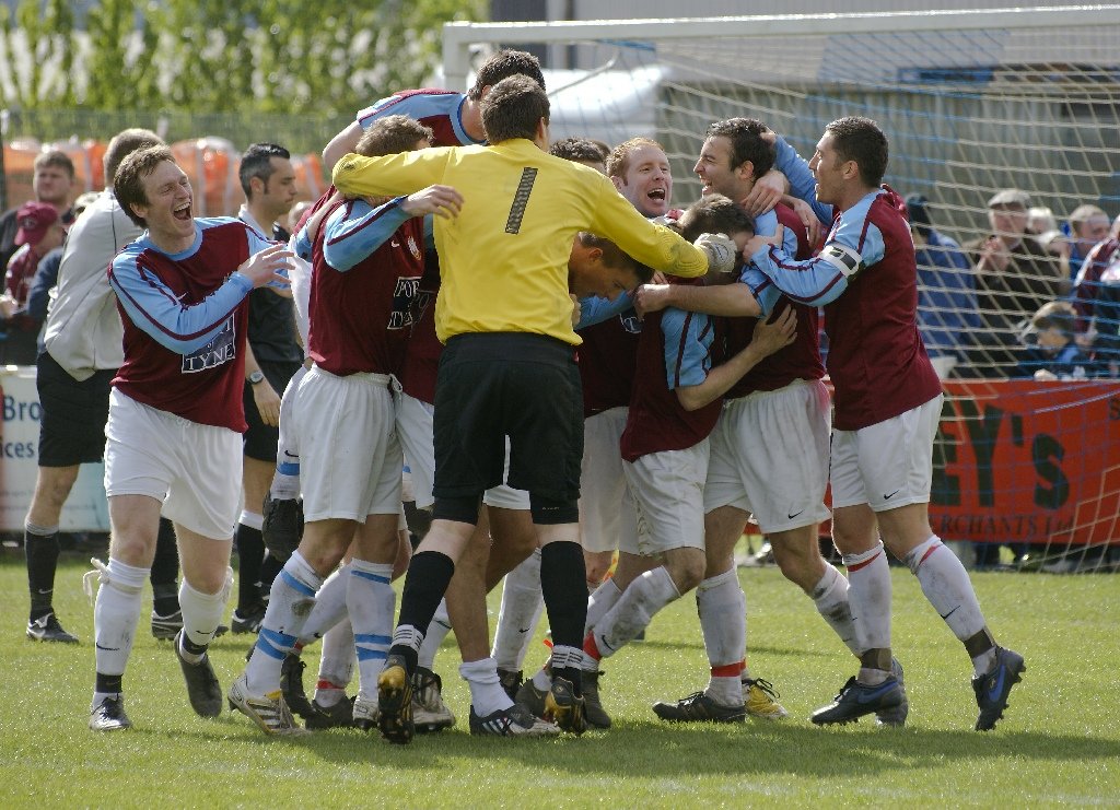 northernapphoto's tweet photo. @SouthShieldsFC Can't believe this was 10 years ago today #LeagueCupWinners #southshieldsfc #ashingtonfc https://t.co/R8ofzZCpKz