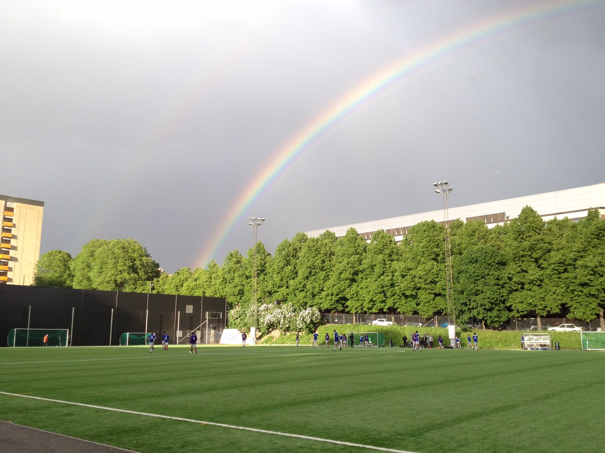 Min lokale bane, Dælenenga, hjertet av Grünerløkka. #hvitoglilla  #stadionhjerte #herermitstadion #oslobilder
