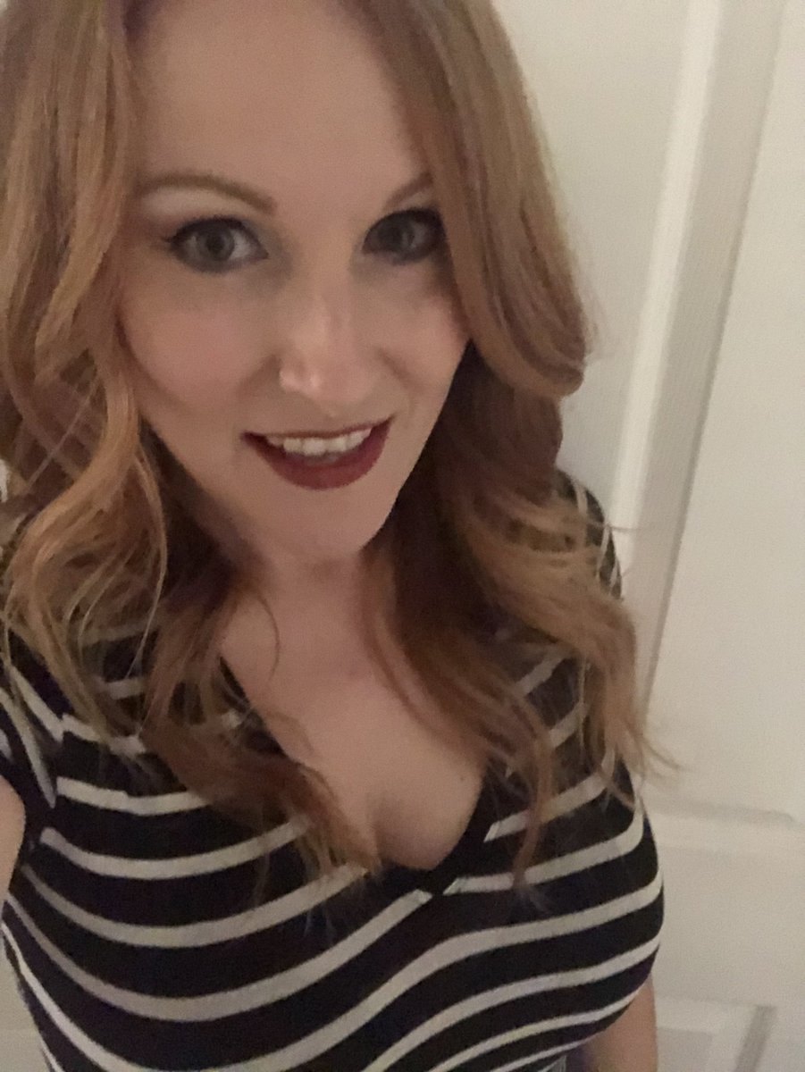 Look_its_Rhonda's tweet photo. Fired up the curling iron to keep my skills fresh but it’s not my best work #notonpoint #RonasFault https://t.co/5YTfowBvg9