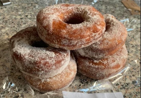 britchickjo's tweet photo. My order of 10 have arrived 🍩 they look & smell lush 😜 just doing my bit to help out another local business stay a float 🤗 #doughnuts #stuffmyface #yummy #amyscakes https://t.co/s4gllXcj1z