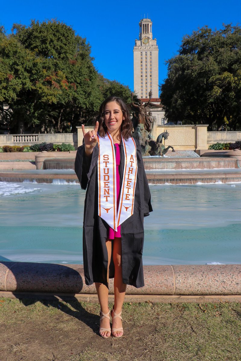 e_hof8's tweet image. Only a couple weeks left until graduation 🥳🤩 I’m so excited to be a UT grad 😍 thank you to everyone who has helped me throughout my journey!  #studentathlete #UTgrad2020