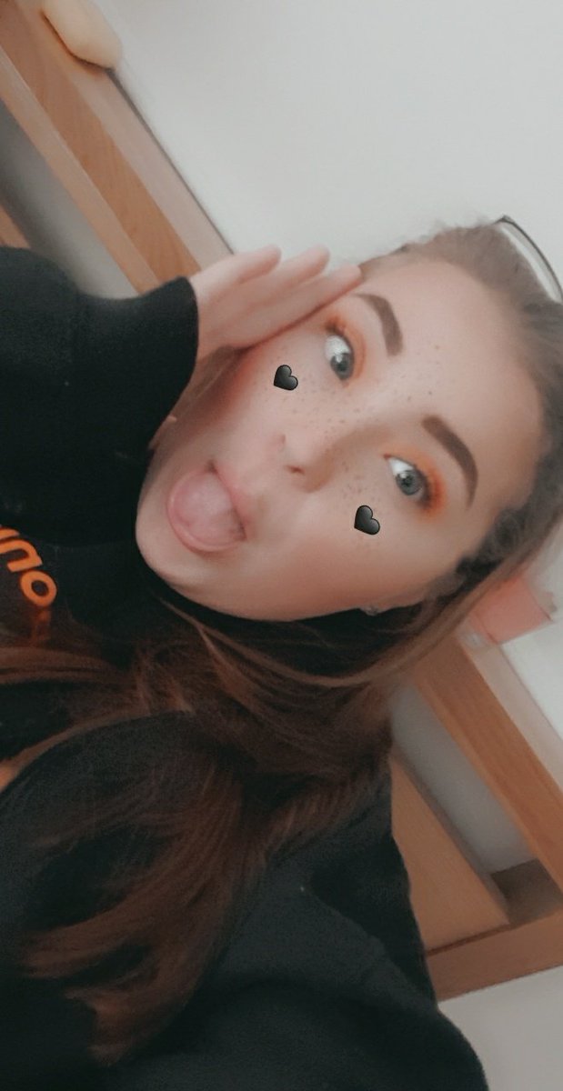 mxltifxndcms's tweet photo. At least I'm quarantined with my best friend 😍😍😍 #quarantinedLGBTQ https://t.co/C30y7QkYBT