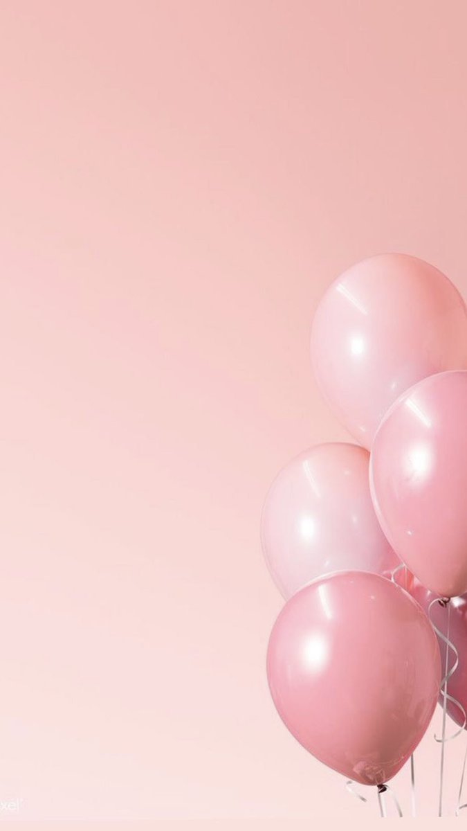 Bu yağmurlu pazar gününde pembe balonları uçurmak istiyorum.. herkes dilek tutabilir .. #balon #dilek #pembe #uçuruyoruz