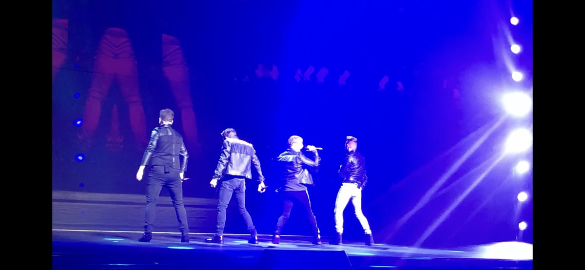 TEAMBYRNE's tweet photo. Action shots from The Twenty Tour - god it was a good tour!! @westlifemusic @NickyByrne @ShaneFilan @MarkusFeehily @KianEganWL https://t.co/NUM79LSk9y
