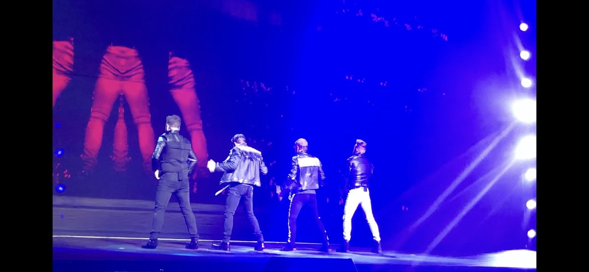 TEAMBYRNE's tweet photo. Action shots from The Twenty Tour - god it was a good tour!! @westlifemusic @NickyByrne @ShaneFilan @MarkusFeehily @KianEganWL https://t.co/NUM79LSk9y