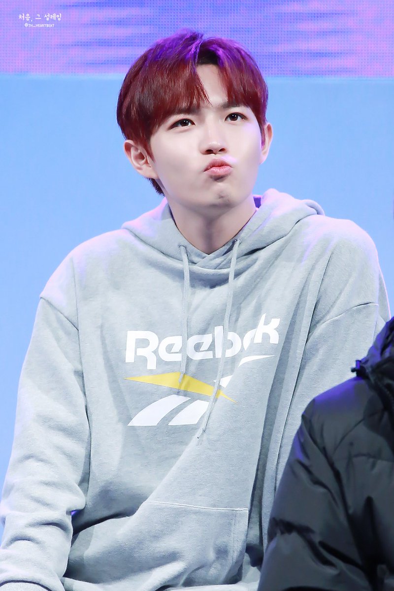 IDOL_REDHEARS's tweet photo. 10. #김재환 
같은 빨머인데 약간 도토리 느낌나는 이 기분은 무엇인가요! 도토리 주���러 다니는 다람쥐 같기도 하고 세상 귀엽습니다ㅜ 노래, 춤 다 잘하는 천재 강아지 김재환님 많이 사랑해주세요! 계정주가 한 마디 더 하자면 김재환 환상콘 샹들리에 한 번씩만 들어보세요 정말 천재 강아지입니다 https://t.co/GhAL2LU4lI