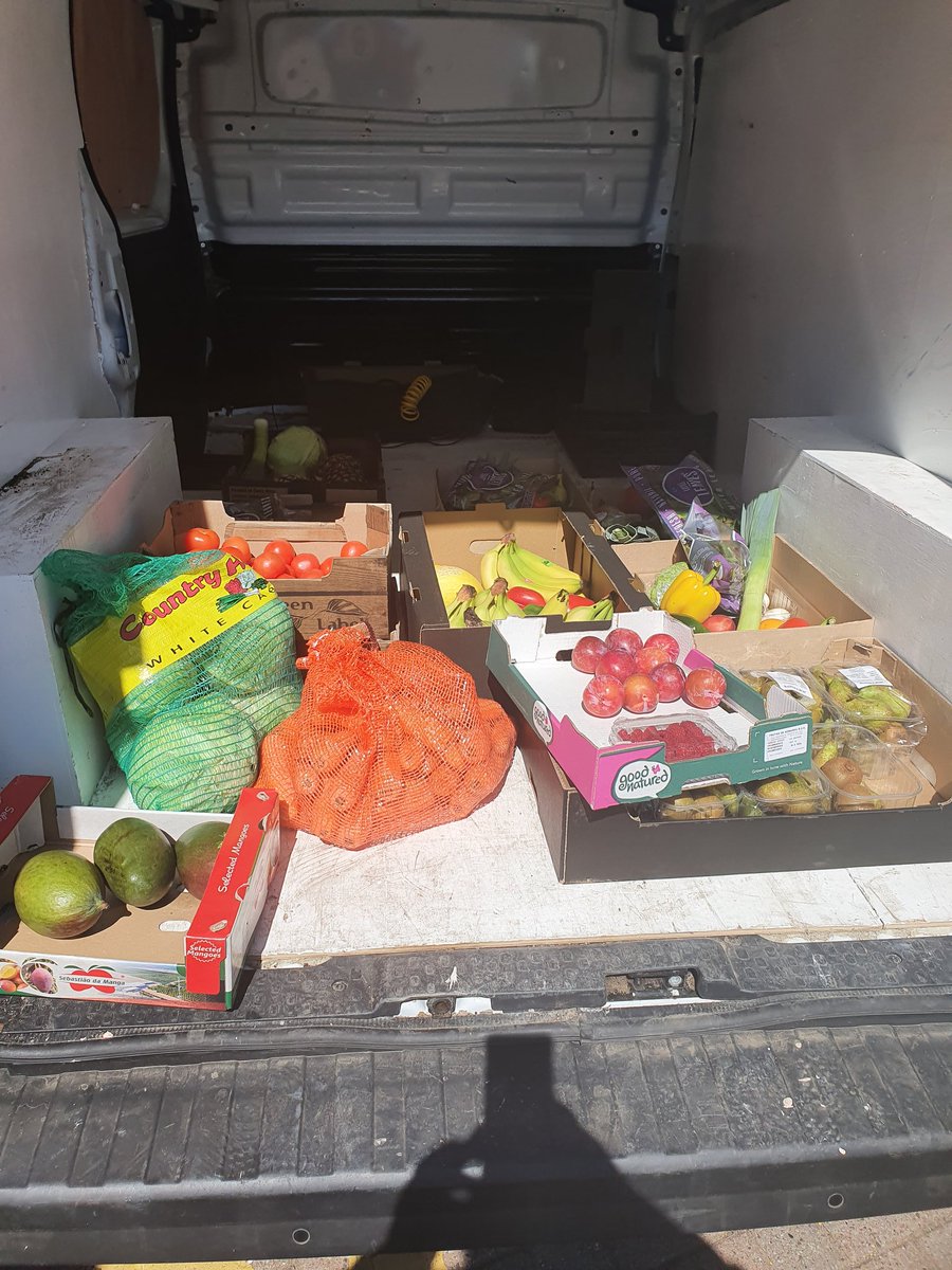 Lesley4444's tweet photo. Thanks from all in @EAcommunityhosp  for the kind donation from Sophie's 5 a day.... a lovely gesture from wonderfully generous young girl @BurnockEACH @MarchburnC @BAMConstruction @AJohnso10 @KayFerg49825229 @kirstiejane69 @LynneOKane1 @AshleyAnnx @MissSWSmith @LouiseCPreston https://t.co/jpbVTtEK5y