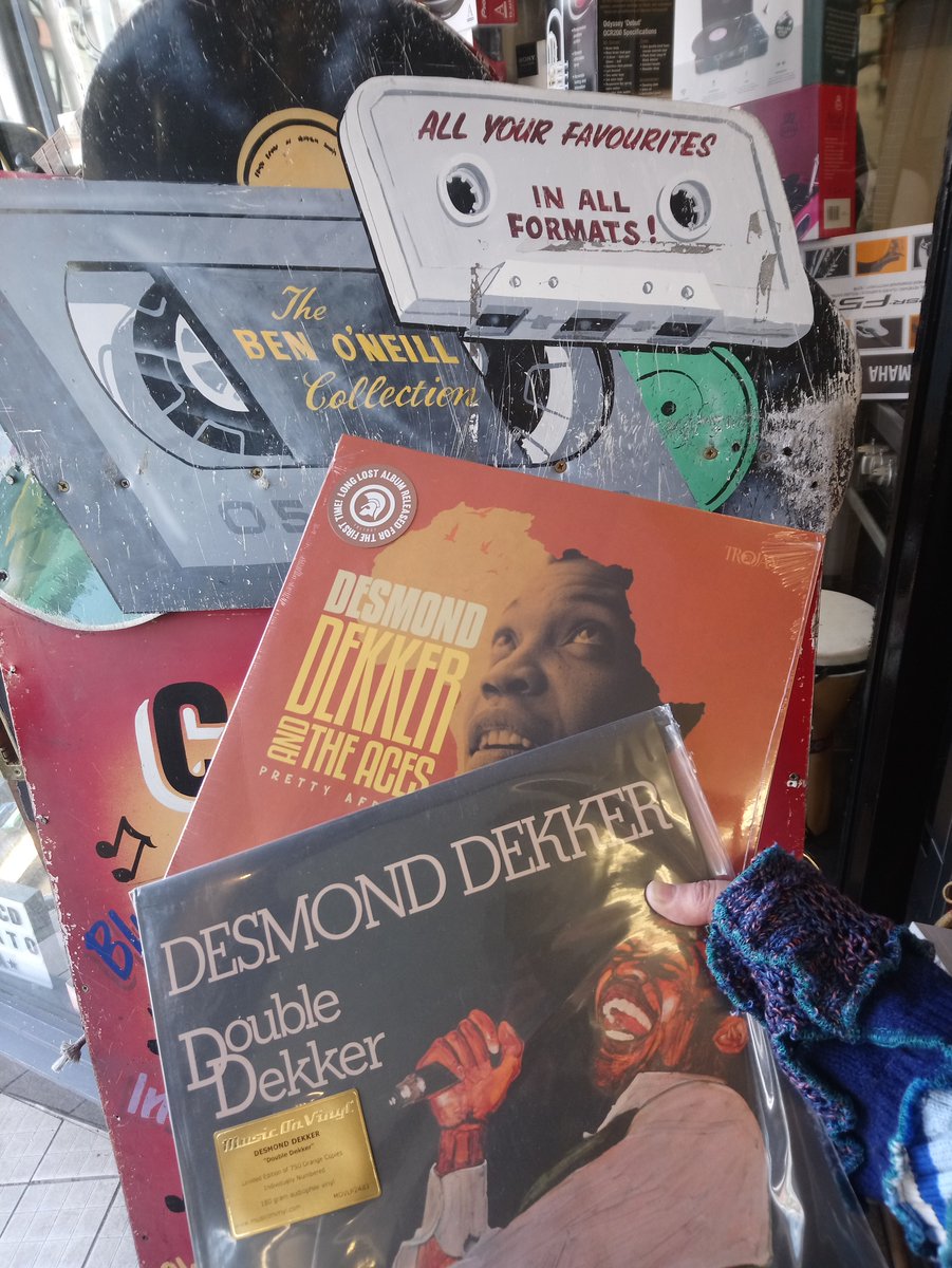 BenONeillRecord's tweet photo. #desmonddekker dbl dekker &amp; 2 dekker releases constitutes another dbl dekker 🤔
#PrettyAfrica #Rsd released 1st time on Vinyl.
#DOUBLEDEKKER 2lp Vinyl compilation released orig. in '73 boom! Yr we OPENED! #Ltded of 750 #ORANGE Vinyl ☺ 🎶
1 of each @ https://t.co/FaIGSjaFIR https://t.co/RpFHlZYh5g