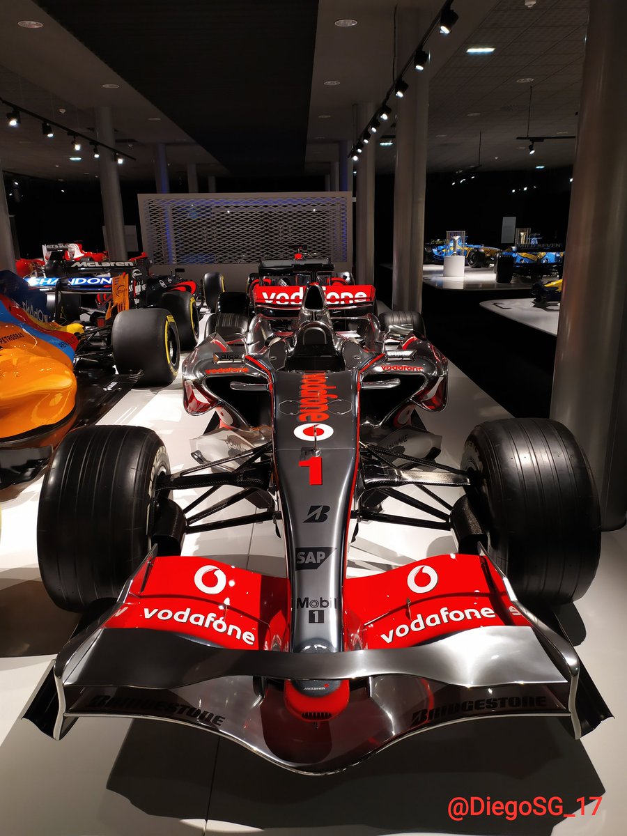 DiegoSG_17's tweet photo. Unos buenos fondos de pantalla para el móvil 😘😘
#Wallpapers #F1 #MP422 #MCL33 #F14T #Motorsport #Alonso https://t.co/3NMFzeVO4f