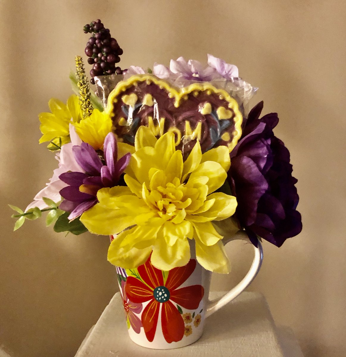 Favorsforlife's tweet photo. “Cup of Luv” ($15)

*boxed with free greeting card 
*curbside pickup (South Phila.)
*Cash-App &amp; Venmo accepted

Order today: 267-307-3443 https://t.co/CGrTwZPMDY