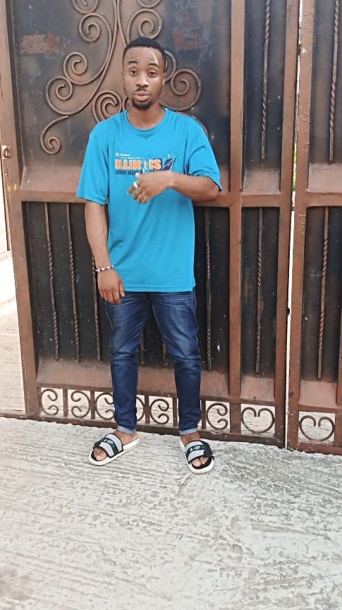 OyiiVictor's tweet photo. Vickyvee...#teamfCMB https://t.co/QYGXDjjEZ1