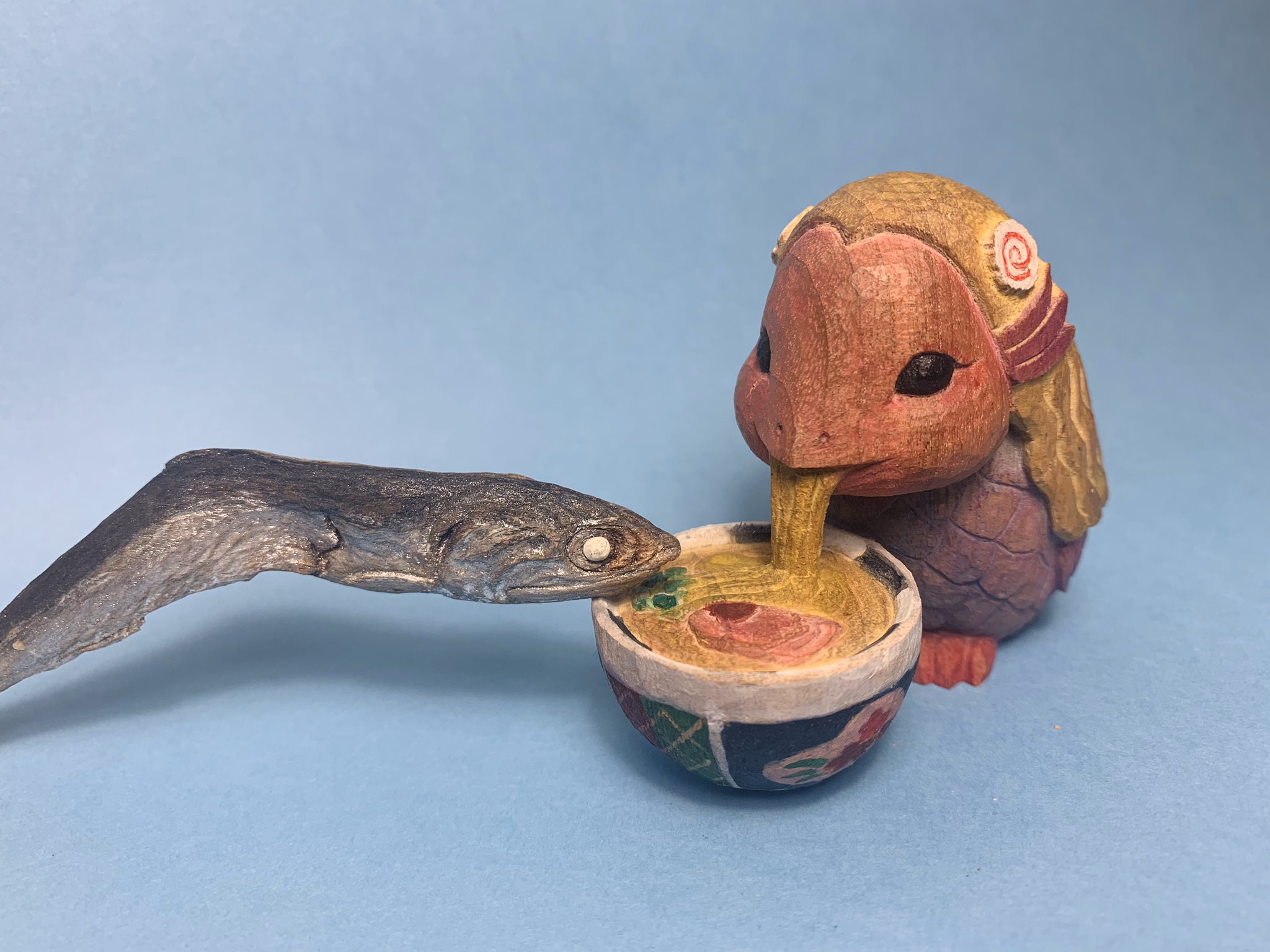 大曽根悠二郎 バンタム 妻からの手作り誕生日プレゼント ラーメン大好きアマビエちゃん 髪の毛はラーメン 髪 飾りはナルト 食べてるラーメンはもちろん凪 煮干も木彫りで作ってくれてます 謎の労力とこだわり 笑 しっかり生き残らなきゃ