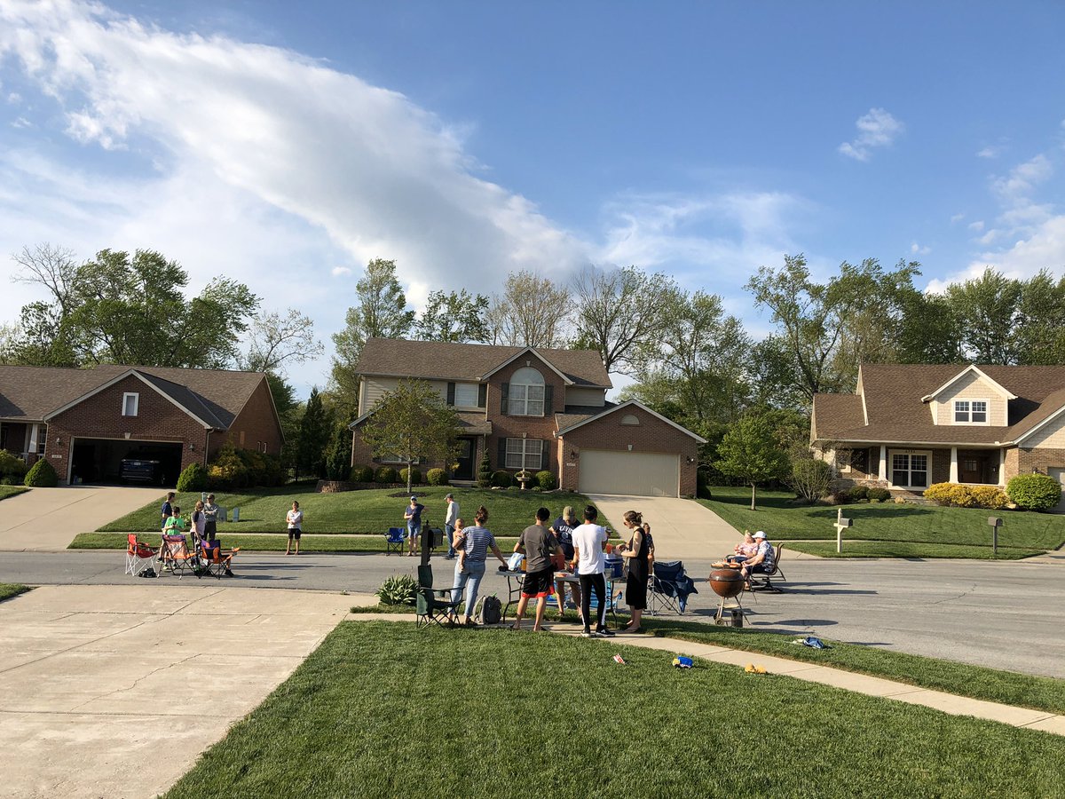 LizaWilhelm's tweet photo. We did a cul de sac gathering which was inspired by @oscarmayer. We bought some of their wieners and grilled them and reconnected with neighbors while abiding by the social distancing rules. #FrontYardCookout It was great! https://t.co/J7L3oekftm
