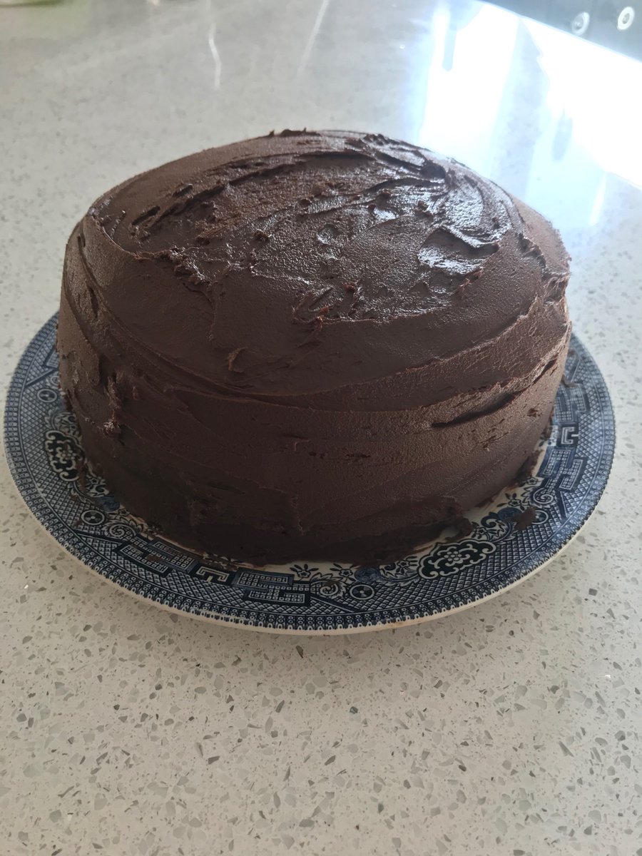 katiecakey123's tweet photo. Half marathon done (early fake Leeds half) at a steady pace. All fine until the last 1 1/2 miles which got hot and tough! Now cake! #notmarathontraining #justkeeprunning #Firstrunthencake #halfmarathon #leedshalf https://t.co/nPl9xmbuSR