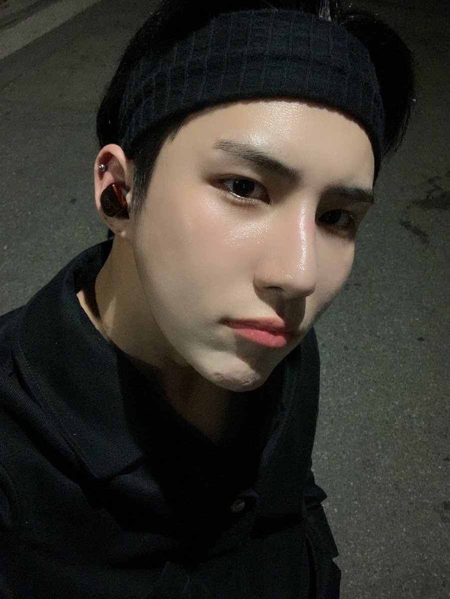 ACETocTocFR's tweet photo. 03.05.20 - #WOW

" Choi comment était votre journée ? "

Cr : ACETocTocFR https://t.co/ROHsLuWaF5