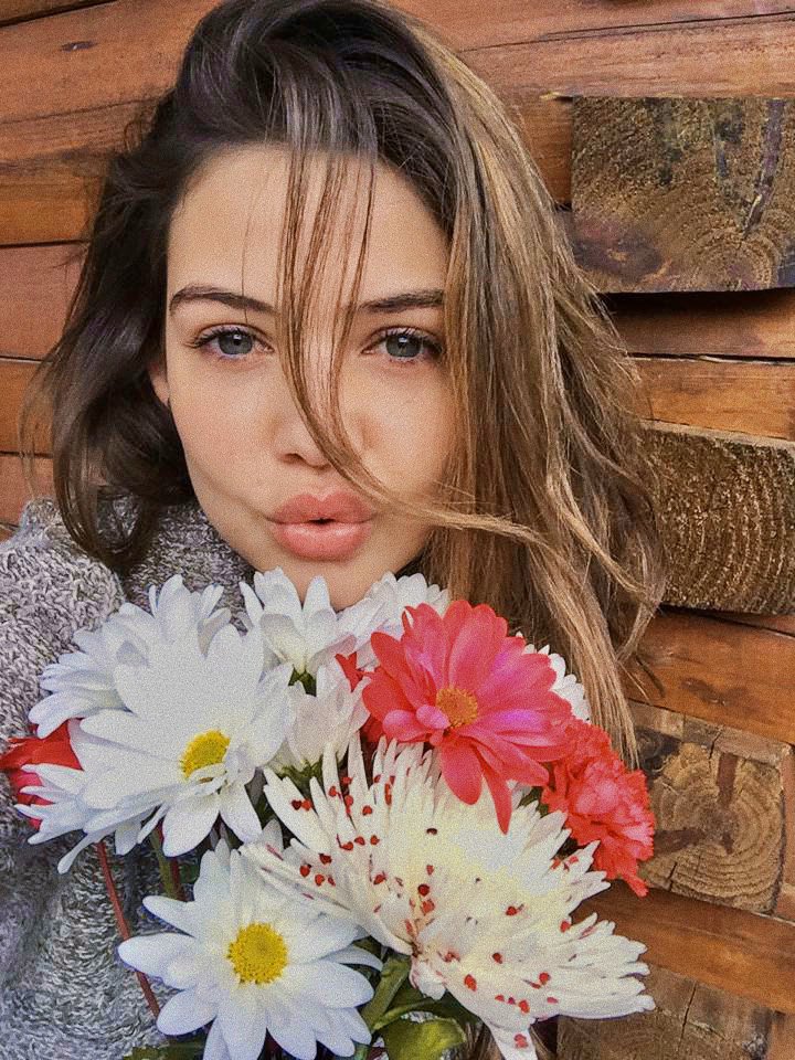 Teamdaniellemc's tweet image. Goodmorning beautiful babes! ❤️🥰 #daniellecampbell