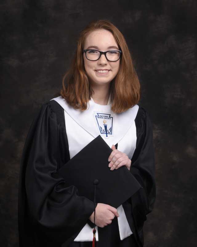 CHChorus's tweet photo. Today we are honoring chorus senior Megan Patterson. Megan was a two-year member of Concert Choir and two-year member of Select Women. She participated in District Honor Choir and All-State for two years. Congratulations, Megan! https://t.co/s0xVEmNQu3