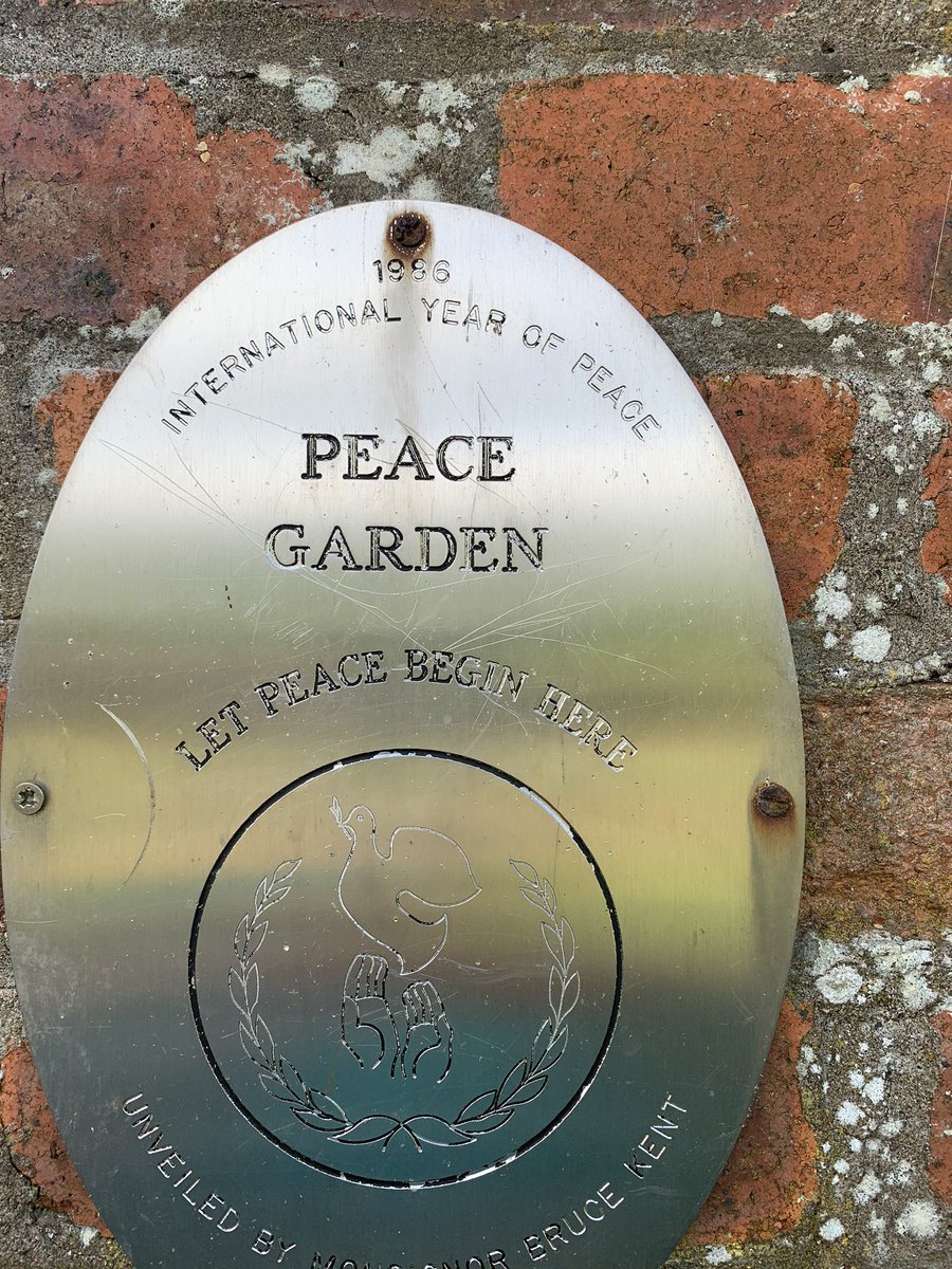 heatsloan's tweet photo. Iโd hit a wall emotionally and hadnโt had any daily walks or exercise for over 3 weeks. I knew itโd make me feel better but those walls just became higher. Today I pushed boundaries n forced myself to walk in a local park, so glad I did. Now to do the same 2moro. #mentalhealth https://t.co/ktsBtxoRDW