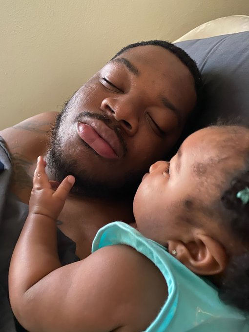 The pics that get taken while I'm sleep 😍 https://t.co/OywfhG3dgz<a href="/tag/blacklivesmatter"class="tags"><span>#blacklivesmatter</span></a><a href="/tag/lgbtqlivesmatter"class="tags"><span>#lgbtqlivesmatter</span></a>