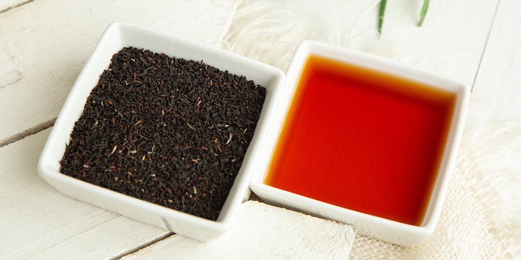 TeaSource's tweet photo. Rise & shine with Ceylon Burning Sun! This award-winning black tea is a great way to start your day. Strong, complex, & bright, this tea deserves a spot in your cupboard. Buy it here: https://t.co/IQQN371y6G
#Ceylon #TSDirectSource #blacktea #breakfasttea #looseleaftea #tealife https://t.co/hh4lLwmHJC