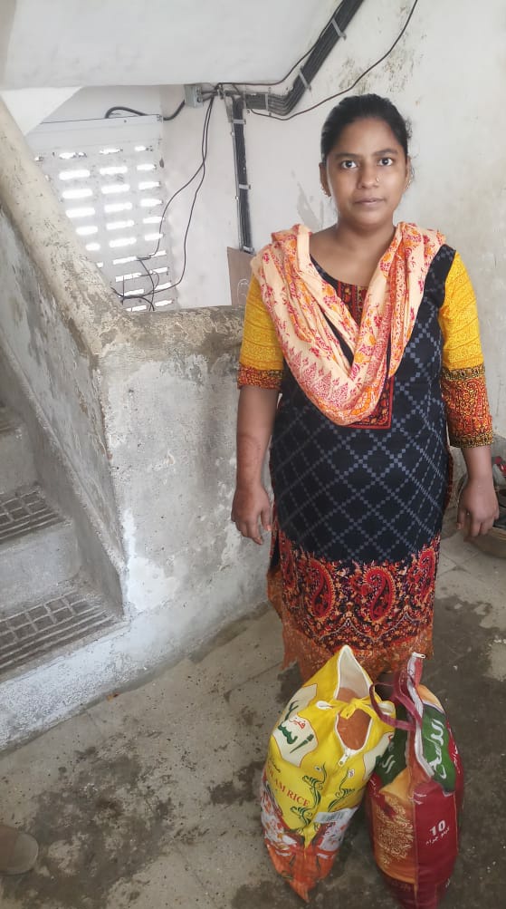 Shri <a href="/MpMudassarpatel/">Mudassar Patel (MP Boss)</a>, Vice Chairman <a href="/INCMumbai/">Mumbai Congress</a>, Minority Department, have been distributing food packets to the distressed people in Mumbai, since the lockdown have started. Serving the people is the only guiding light for us.