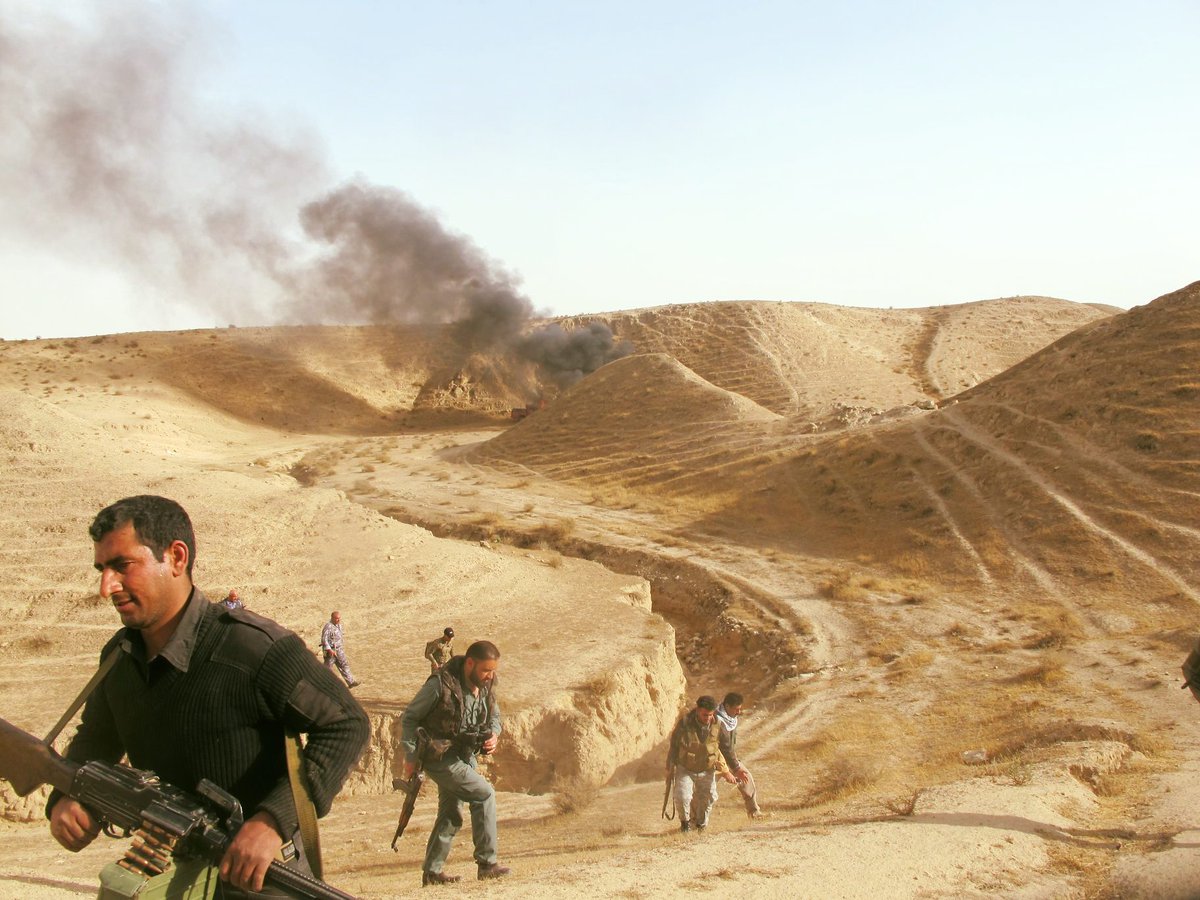shellykittleson's tweet photo. A photo I took when reporting from #Iraq's #Hamreen mountains between the #Salahuddin and #Kirkuk provinces on an anti-#IS operation in 2017. I was the only journalist there and accompanied local forces. Two men were injured that day by IS fighters shooting from tunnels https://t.co/2fZ80TkHfh