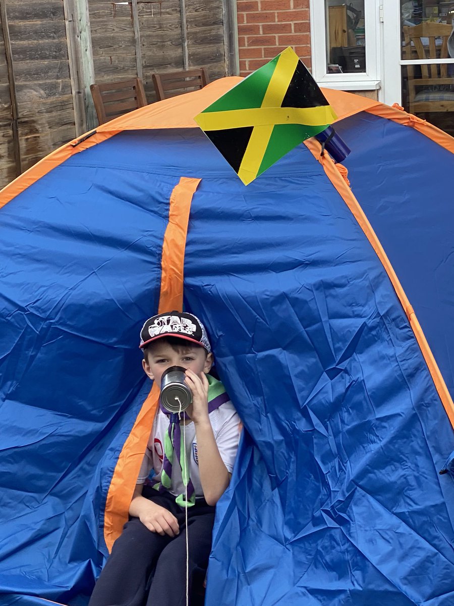 neonangel48's tweet photo. @clairabel3107 @CheshireScouts @stathamscouts Matty completing his Tin telephone experiment for the #VirtualCuBe2020 camp https://t.co/HWupYUUYkX