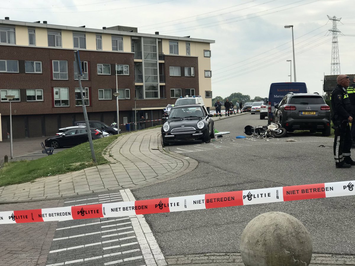 Melding ongeval Voorstraat Lekkerkerk