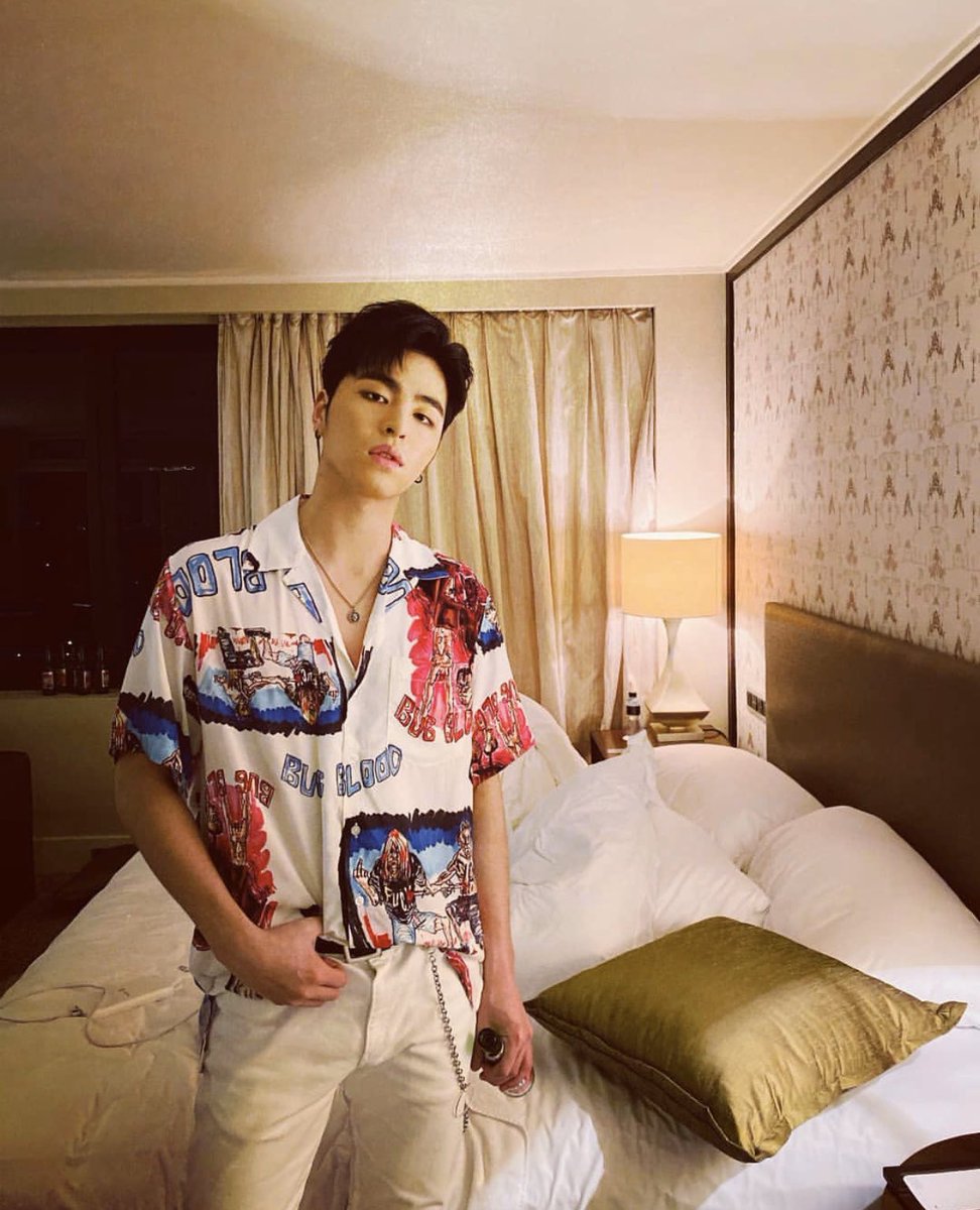 bynatca's tweet photo. #GUDFEST2019, one of my favorite moments. Junhoe looked soooo damn fine that night. andddddd he looked at my camera!!! that was a wonderful night iβll never forget.
oh God, i miss himπ©π
#JUNE #ꡬμ€ν #fanart https://t.co/wVo4IhxXPN