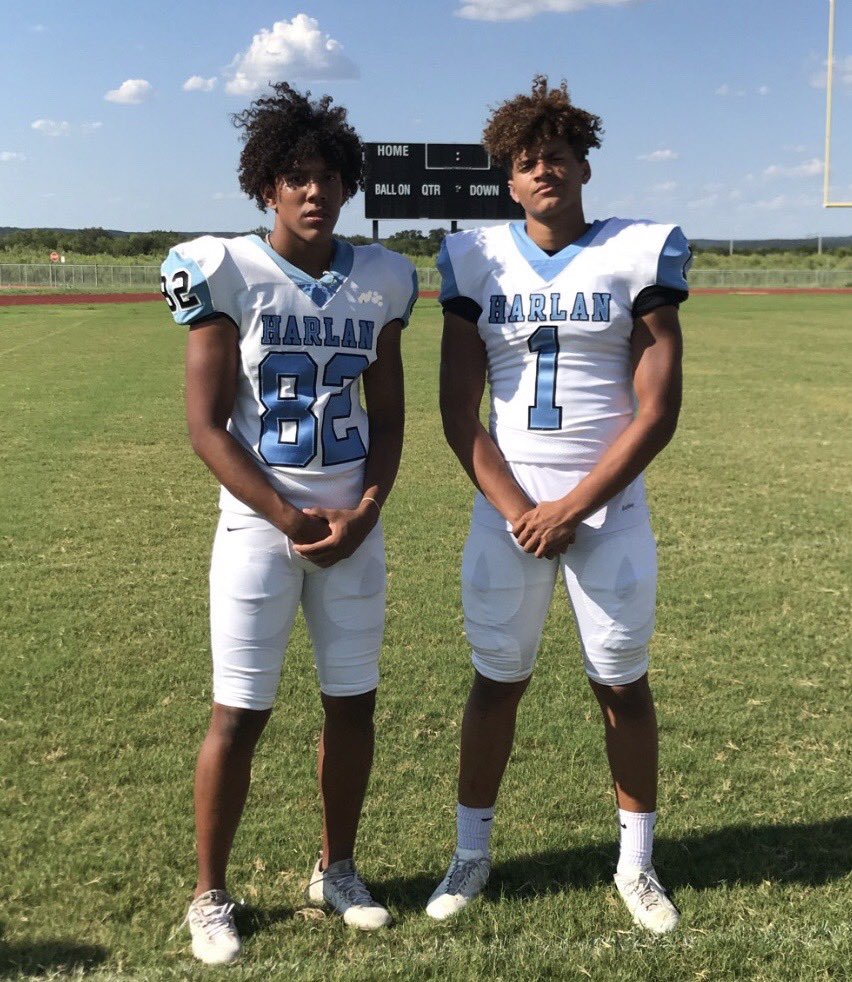 Rebecca_QBMom's tweet photo. Be easy to LOVE.
Hard to break.
And impossible to forget.
@kannonwilliams
#flyhigh82 #hehasmyheart https://t.co/BgJ0bISjct