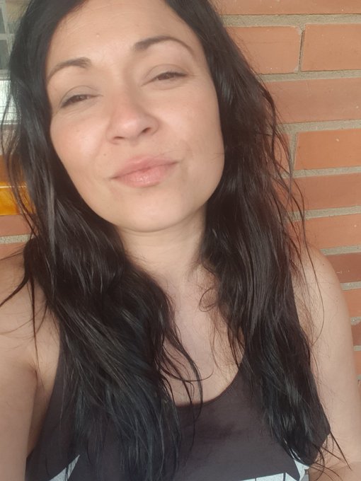 Buenas tardes quien esta viendo los #Gremlins en la @neox jajajajaj cuando acabe pod&eacute;is ver mi nuevo<a href="/tag/gremlins"class="tags">#Gremlins</a>
