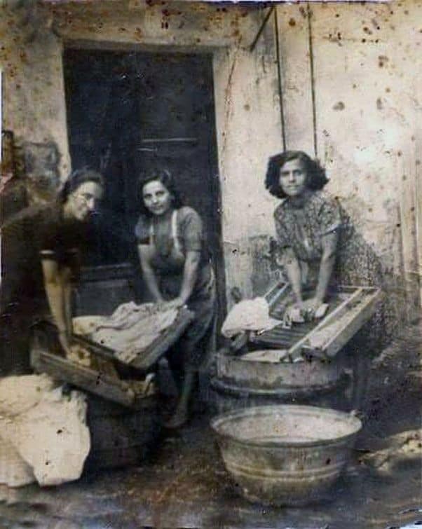 Blueyonetwo's tweet photo. Washing day/ Camasir yikama gunu/Life was not meant to be easy for these #Cypriots/ And it wasn't. But they seem happy enough/ Hayat zordu bu #Kibrislilar icin,ama yine de yuzleri guluyor/ #PoorCyprusMyCountry https://t.co/VaZ7IXl6uk