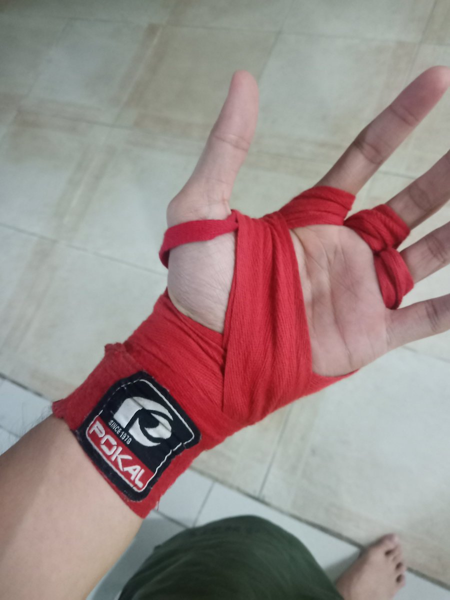 markTapit's tweet image. 2nd week 👊💪

#MuayThai 
#kickboxing
