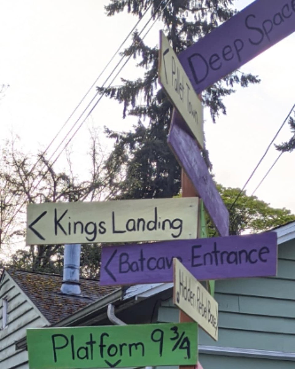 JAGCORPS9's tweet photo. Good morning Shoreline Rocks! Ms. Fiona spies two painted rocks and a directional sign. If you like science fiction and wizardry, this sign post is for you.  Somewhere between 185th Ave NE and 200th Ave NE and Wallingford.   Good Luck!  And GO!  #ShorelineLivingMoops. https://t.co/ZOL1rQAuxO
