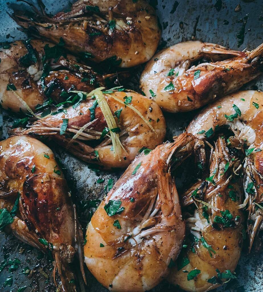 CharlieStein1's tweet photo. Little lunch of Gremolata Prawns 🦐 between excellent demos at @virtualfoodfestival.
-
-
-
#shellfish #prawns #seafoodlover #shellfishlover https://t.co/FJX6iu72Q6 https://t.co/eTXKSF06yy