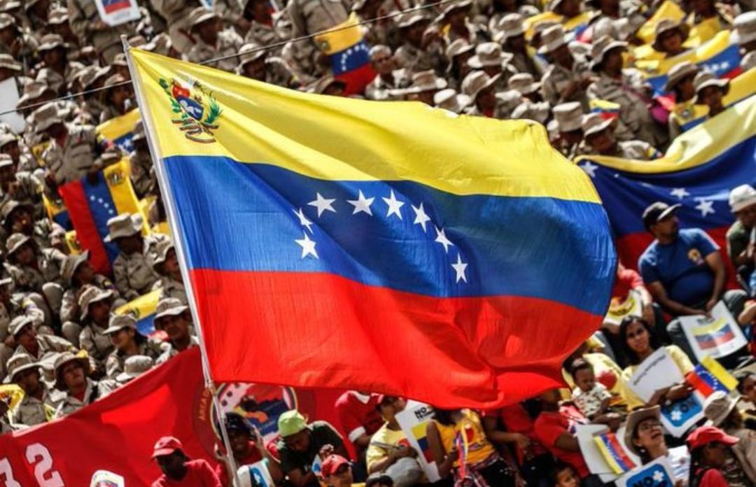 GNB_tachira's tweet photo. El pueblo venezolano y la GloriosaFANByGNB, se mantiene alerta y en resistencia permanente ante cualquier amenaza contra nuestra Patria para responder contundentemente ante los ataques que pretendan robarnos la PAZ🇻🇪👊🏿 #03May #VenezuelaInexpugnable https://t.co/ULxef4wiHS