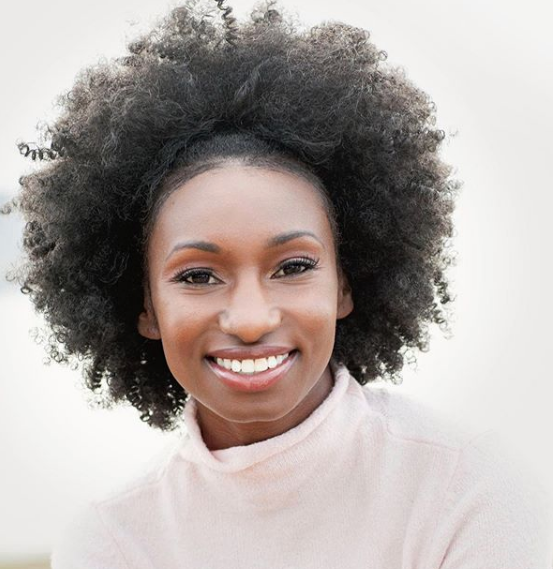 GroHealthy_'s tweet photo. Whether you're rockin' day one or day seven curls. Keep smiling beautiful 😁
Happy Sunday 💚
Gro Star: @omgitscourtneyt

#Grohealthy #grohealthysheaandcoconut #coconut #happysunday https://t.co/4yqSahKMFR