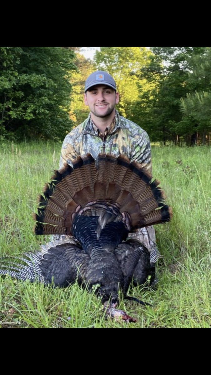 Happylandhunt's tweet photo. @Hayden_Varner closing out out the season with this nice gobbler @Happylandhunt https://t.co/Bk8zP58smj