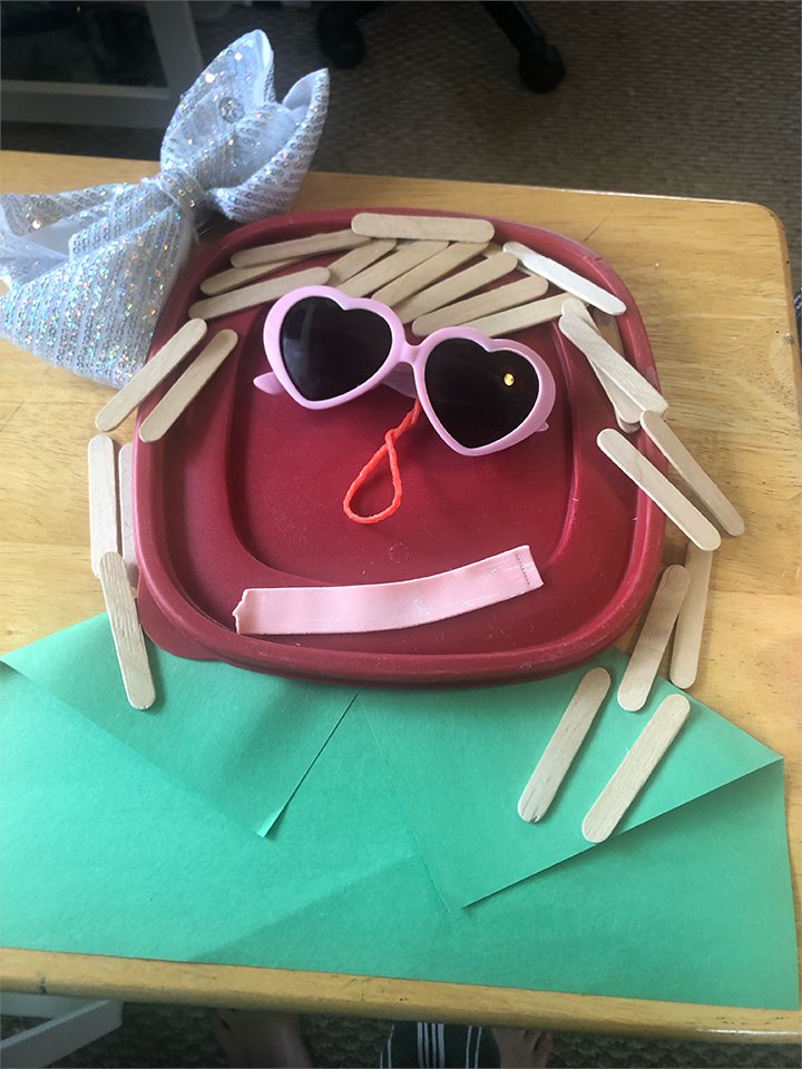 CCLSFIALA's tweet photo. 5th graders were challenged with making a face using found objects from around their house. Great job! @CCLSChargers #arted #middleschoolart #arteducation #artdistancelearning https://t.co/bVyi4NaA4G