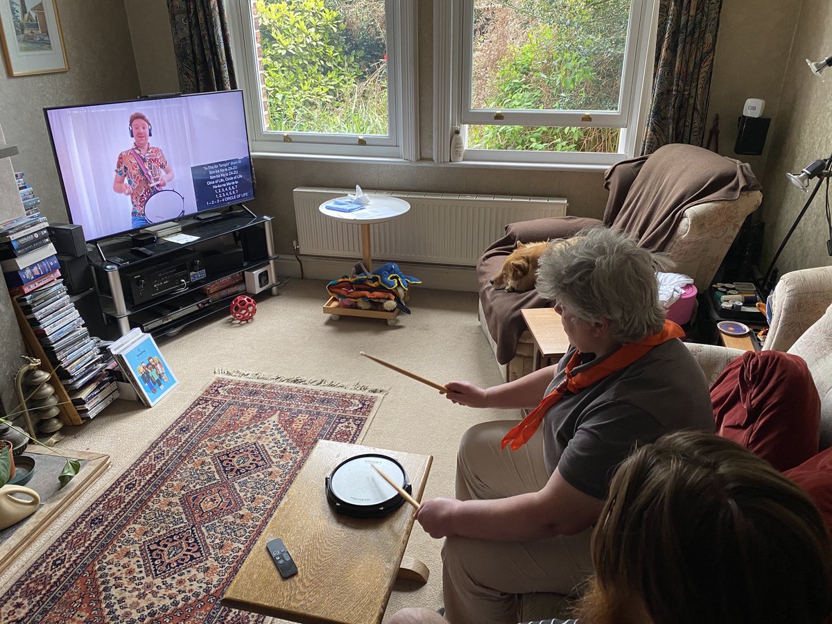 merseyweaver's tweet photo. #VirtualCuBe2020 #cheshirescouts @4thFrodScouts beaver leaders herself out of the camp watched by DC. https://t.co/yG4YdcCZfh