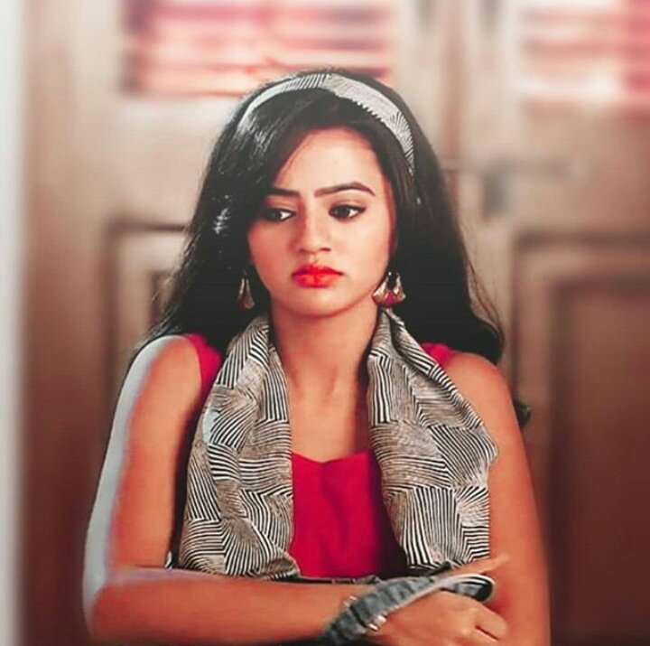 HellyTurkey's tweet photo. Princess🌹
@OfficialHelly7
#IshqMeinMarjawan2 #india #Aashi #Niti #turkey #Mor #Flower #HellyShah #Helly #HellyTurkey #Devanshi #Saroon #Kainat #Saltanat #princess #Queen #Modern #Natural  #SufiyanaPyaarMera #SPM #HS #S #Baby #KhushiyonKiiGullakAashi #BıçakSırtı #Swaragini #Swara https://t.co/cHaw00bugX