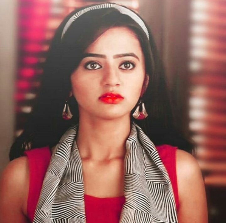 HellyTurkey's tweet photo. Princess🌹
@OfficialHelly7
#IshqMeinMarjawan2 #india #Aashi #Niti #turkey #Mor #Flower #HellyShah #Helly #HellyTurkey #Devanshi #Saroon #Kainat #Saltanat #princess #Queen #Modern #Natural  #SufiyanaPyaarMera #SPM #HS #S #Baby #KhushiyonKiiGullakAashi #BıçakSırtı #Swaragini #Swara https://t.co/cHaw00bugX