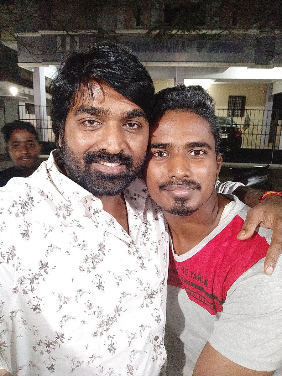 Shridhar_thala_'s tweet photo. #MakkalSelvanForever 💝
#VijaySethupathi 🔥
#MakkalSelvan 🤩
Love you so much 😘 Anna 💓 https://t.co/E3otGRsbQq